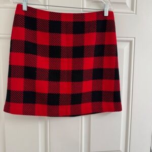 Vineyard Vines red and black plaid mini skirt